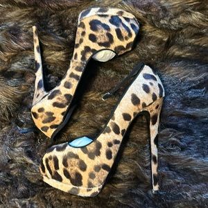Giuseppe Zanotti Ankle Strap Peep Toe Leopard Calf Hair Pumps NIB 39.5